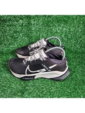 Nike ZoomX  Trail Black White Women's Size 7 hiking Shoes